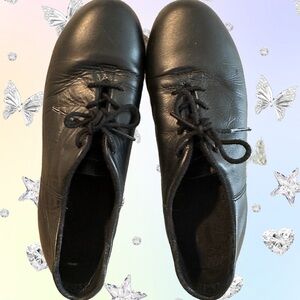 Capezio Cadence Tap Shoes, Women’s Size 7.5M.